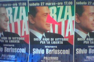 Il manifesto ritoccato di Berlusconi a Palermo