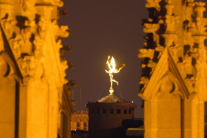 Foto della statua di San Michele a Bruxelles